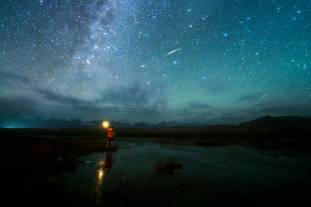  Stargazing Enthusiasts: Navigating the Peak Night of the Perseid Meteor Shower