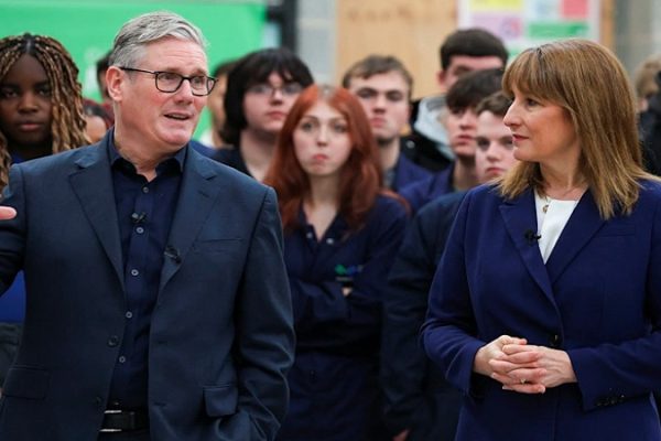 Reeves’s U-Turn on Income Tax Sparks UK Government Bond Sell-Off